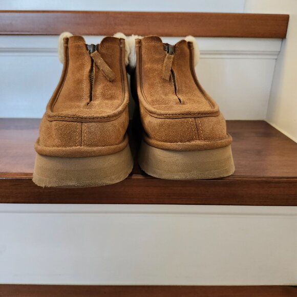 UGG Funkette Boot in chestnut in women's size US 8 - Picture 2 of 9